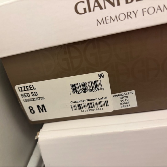 Giani Bernini Red Suede Block Heels - Picture 7 of 8